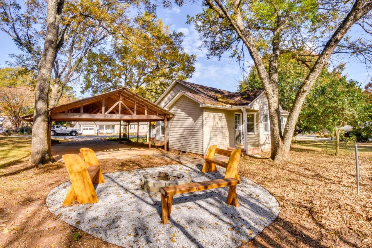 Tranquil Travelers Rest Home With Fire Pit! Extérieur photo
